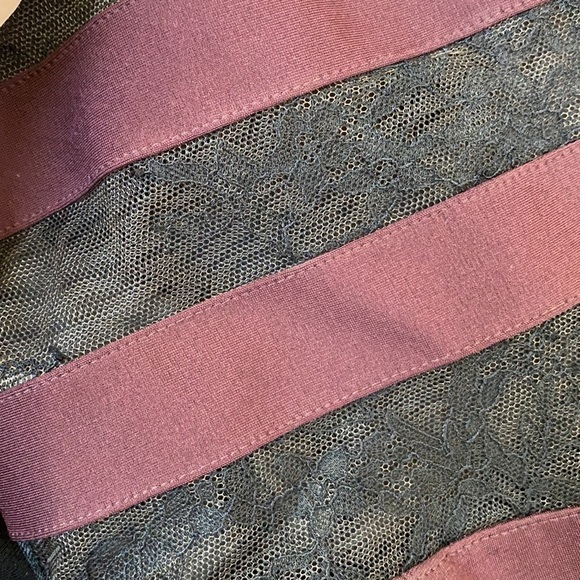 Noam Hanoch / burgundy Maroon Halter neck open lace panel back midi Dress 2 - Picture 7 of 7